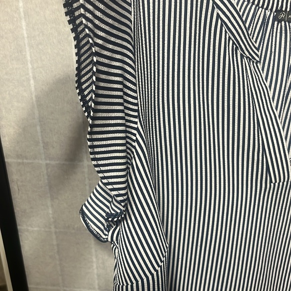 Adrianna Papell 2X Striped Flutter Short Sleeve Blouse Navy/ White - Picture 3 of 7